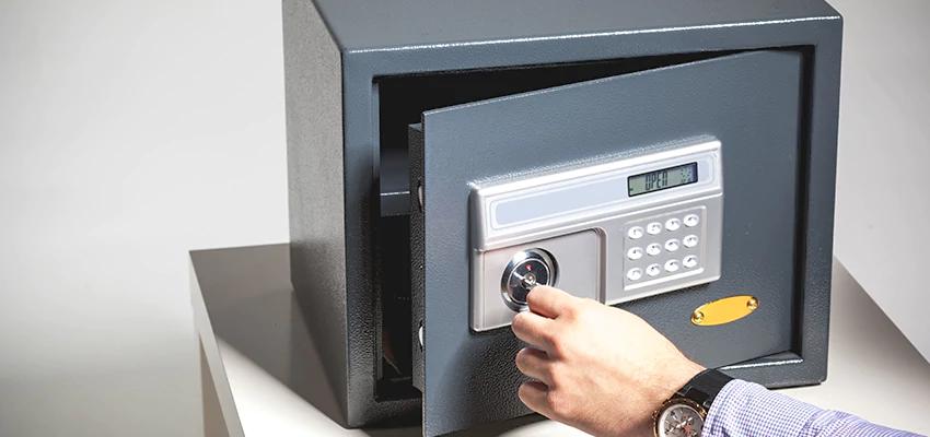 Jewelry Safe Unlocking Service in Panama City, Florida